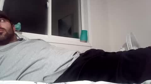 Snapshot of bigcumcanada chatting on December 20, 2:19 am bg online show from December 20, 2:19 am