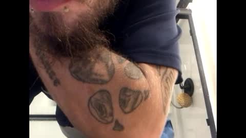 Snapshot of bigdaddy1231995 chatting on September 24, 10:44 am BigDaddykodack online show from September 24, 10:44 am