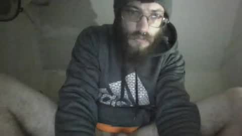 Snapshot of bigdaddy1231995 chatting on December 4, 10:02 pm BigDaddykodack online show from December 4, 10:02 pm