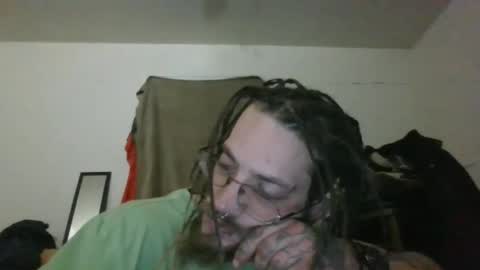 Snapshot of bigdaddy1231995 chatting on February 9, 9:16 am BigDaddykodack online show from February 9, 9:16 am