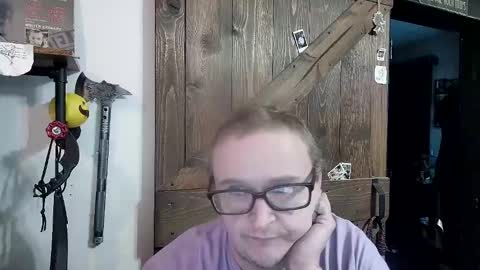 Snapshot of bigdbrillion chatting on February 12, 1:19 am Darryl online show from February 12, 1:19 am