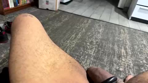 bigggcock333767 online show from May 8, 9:26 am