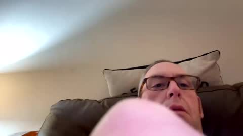 biggloves4bighands online show from January 6, 12:03 am