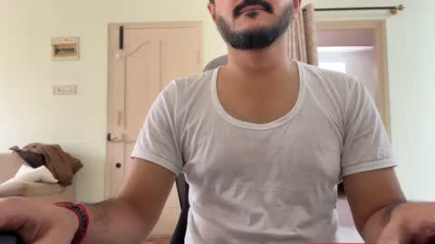 bighandsomesatisfy online show from August 2, 5:53 am