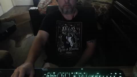 bighugmugg online show from September 19, 11:14 am