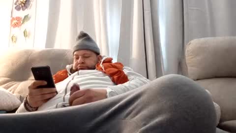 Snapshot of biglk324645168 chatting on February 19, 4:22 pm biglk324645168 online show from February 19, 4:22 pm