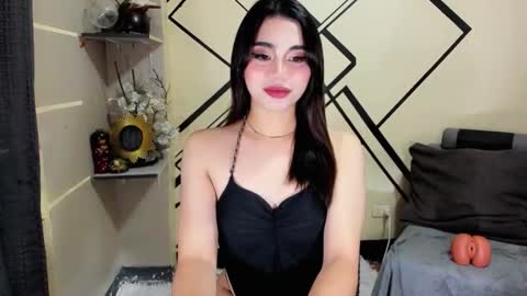 kiaaannaaaa online show from September 13, 8:39 am