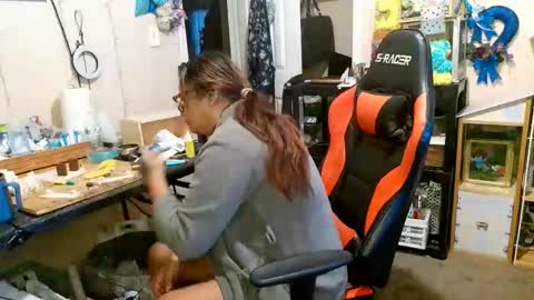 the Mini mami online show from December 3, 12:17 pm