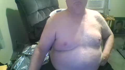 bigpappy77 online show from December 9, 2:56 am
