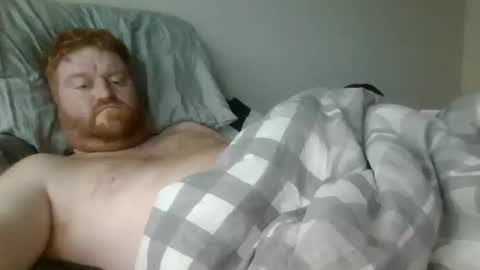 Snapshot of bigred92899 chatting on October 12, 3:37 pm bigred92899 online show from October 12, 3:37 pm