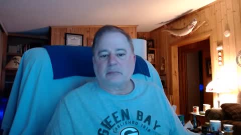 Snapshot of bigthicksatisfying2 chatting on February 15, 3:42 am bigthicksatisfying2 online show from February 15, 3:42 am