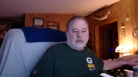 Snapshot of bigthicksatisfying2 chatting on March 6, 2:41 am bigthicksatisfying2 online show from March 6, 2:41 am