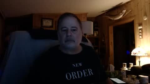 Snapshot of bigthicksatisfying2 chatting on March 1, 4:37 am bigthicksatisfying2 online show from March 1, 4:37 am