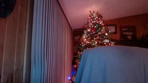 Snapshot of bigthicksatisfying2 chatting on December 21, 9:12 am bigthicksatisfying2 online show from December 21, 9:12 am