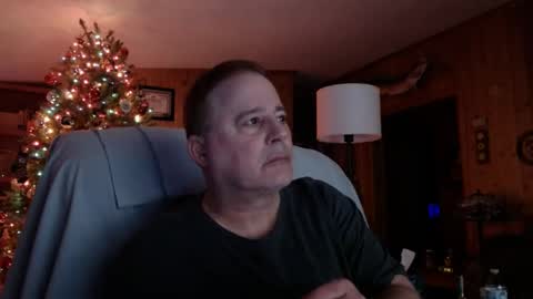 Snapshot of bigthicksatisfying2 chatting on December 29, 10:45 am bigthicksatisfying2 online show from December 29, 10:45 am
