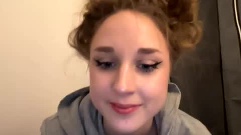 bimboiiii online show from March 23, 8:47 pm