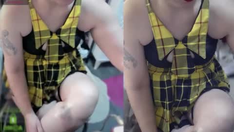 bisex woman online show from March 22, 1:37 pm