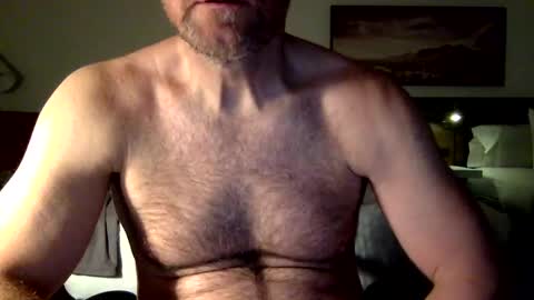 Snapshot of bisonbar chatting on March 11, 5:35 am BisonBar online show from March 11, 5:35 am