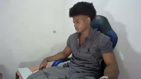 Snapshot of black_dicck chatting on September 9, 5:02 pm tu morenito online show from September 9, 5:02 pm