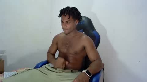 Snapshot of black_dicck chatting on September 22, 5:50 pm tu morenito online show from September 22, 5:50 pm