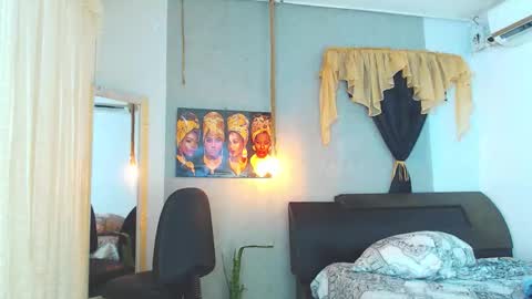 Snapshot of black_king_241 chatting on September 25, 5:36 am black_king_241 online show from September 25, 5:36 am