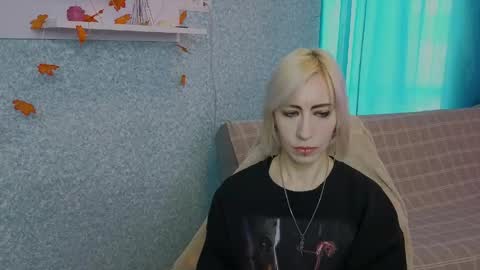 Emily online show from March 11, 12:30 pm