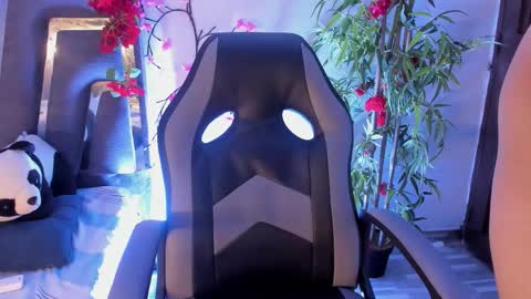 B L A C K  R O S E  online show from November 17, 11:46 am