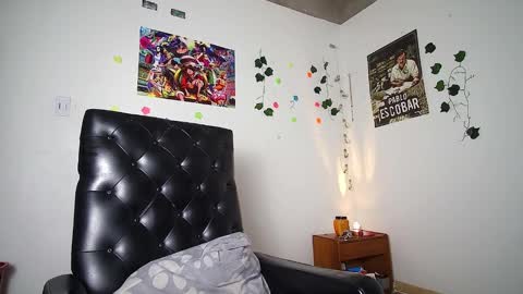 Snapshot of black_tentationx chatting on February 20, 8:39 am black_tentationx online show from February 20, 8:39 am