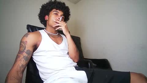 Snapshot of black_tentationx chatting on March 8, 4:12 am black_tentationx online show from March 8, 4:12 am