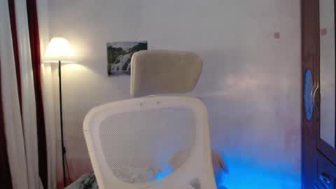 savanna online show from February 8, 12:06 am