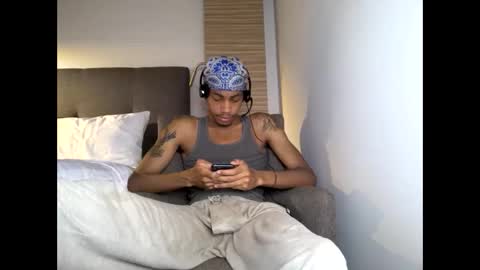 BlackBullTitus online show from April 27, 11:57 pm