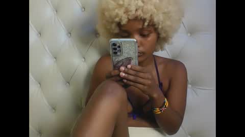 Blackcoco online show from November 29, 10:23 am