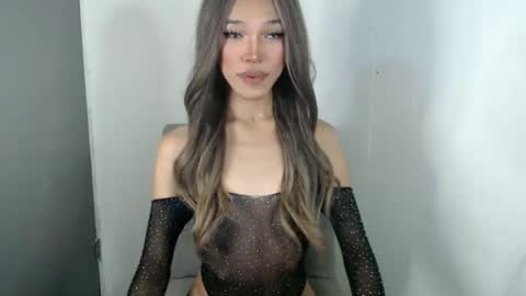 Black  Queen online show from March 8, 4:34 am