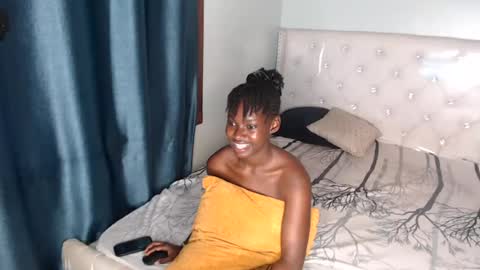 Cleo online show from July 26, 11:30 am