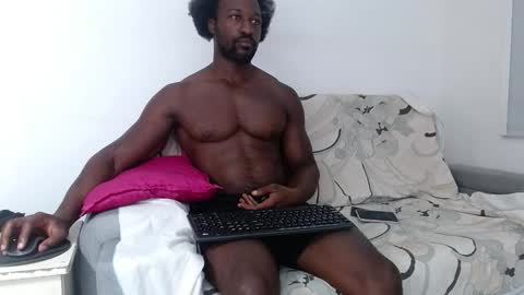 Twtter 1MikeBeckford            Onlyfns beckfordmike online show from February 26, 11:46 am