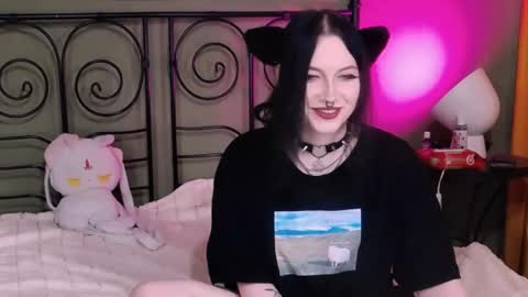 Snapshot of blacky_tea chatting on October 25, 9:30 am blacky_tea online show from October 25, 9:30 am