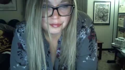 bladesizzo3111 online show from December 21, 9:59 am