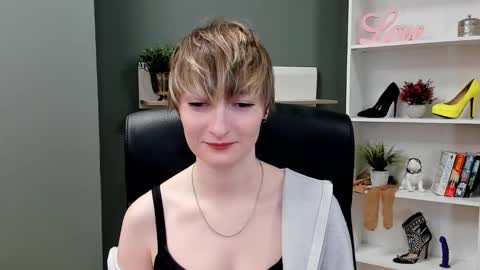 Blair online show from September 25, 7:04 am