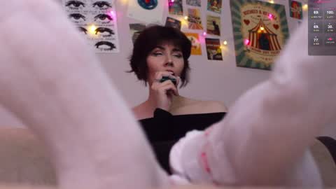 Britney online show from April 15, 3:59 pm