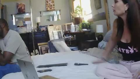 Redandblaq online show from October 31, 7:58 pm