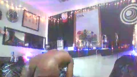 blissful614380763 online show from May 23, 9:11 pm