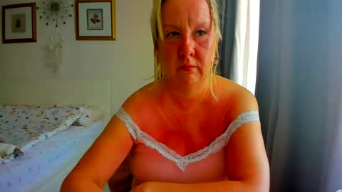Nicole online show from July 16, 4:43 pm