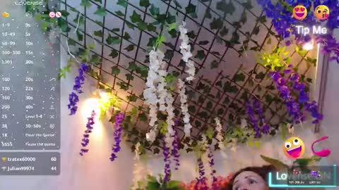 blonde_squirt_ online show from January 10, 5:07 pm