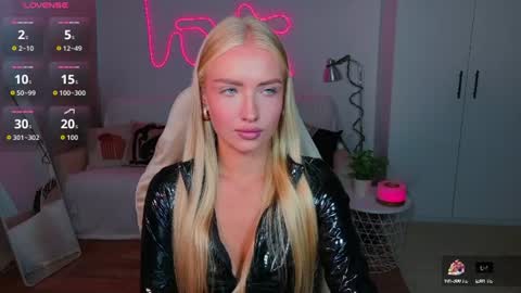 Nessa online show from August 6, 2:26 pm