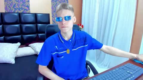 Snapshot of blondie_lover69 chatting on February 6, 8:56 pm Maleeth online show from February 6, 8:56 pm
