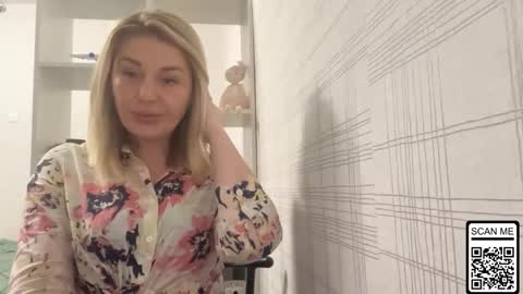 blondie_xoxoxo online show from November 16, 7:49 pm