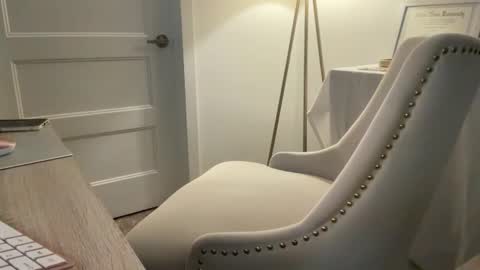 IM TRYNG online show from September 23, 2:27 am