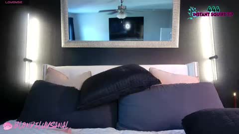 Snapshot of blondiluvsanal chatting on October 2, 4:28 pm Blondi online show from October 2, 4:28 pm