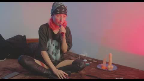 Bloom online show from January 15, 3:32 pm