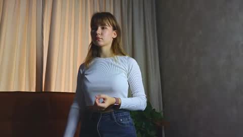 BloomNoir online show from November 11, 7:21 am